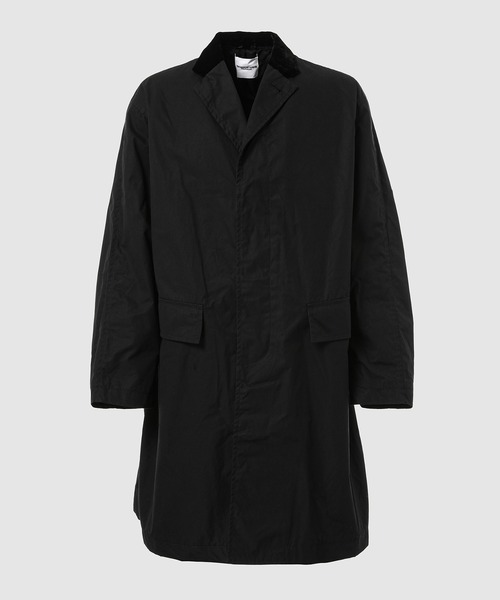 TAKAHIROMIYASHITATheSoloIst.(タカヒロミヤシタザソロイスト)の「velvet collar chesterfield coat.(チェスターコート・メンズ・ベージュ/ブラック・48/46)」の2枚目の写真