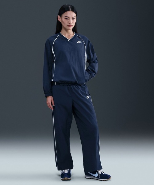 NIKE(ナイキ)の「NIKE AS W NSW WR PULLOVER / ナイキ ウィメンズ NSW WR プルオーバー 【SP】(その他トップス・レディース・ブラック/ネイビー/バーガンディー・S/M/L)」の19枚目の写真