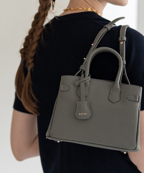 HAYNI（ヘイニ）の「Baby Lenne ベイビーレネ（ショルダーバッグ・レディース・ブラウン系/グレー系/キャメル/アイボリー/ブラック/グレー・FREE）」の3枚目の写真