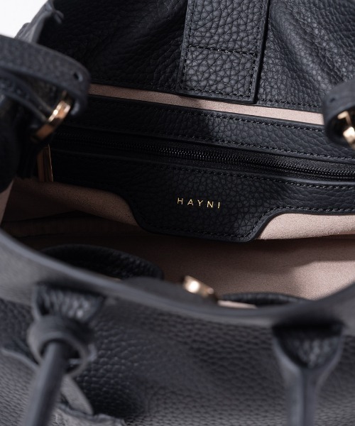 HAYNI（ヘイニ）の「Baby Lenne ベイビーレネ（ショルダーバッグ・レディース・ブラウン系/グレー系/キャメル/アイボリー/ブラック/グレー・FREE）」の22枚目の写真