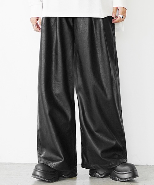 MinoriTY（マイノリティ）の「【MinoriTY】ヴィンテージレザーダブルタックワイドスラックス バギーパンツ（スラックス・メンズ・ブラック・M/S/L）」の3枚目の写真