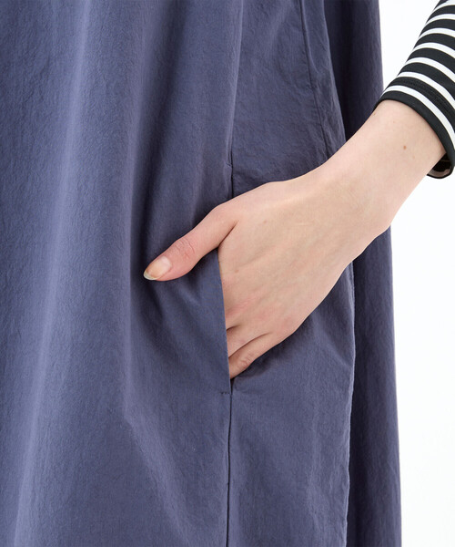 ORCIVAL（オーシバル）の「ORCIVAL | ガーメントダイ ノースリーブワンピース WOMEN（ワンピース・レディース・モカ/ブラック・1）」の12枚目の写真