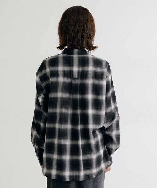 studio CLIP（スタディオクリップ）の「オンブレチェックオーバーサイズシャツ（シャツ/ブラウス・レディース・その他2/その他3/その他1/その他4/その他5・FREE）」の15枚目の写真