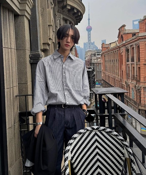 ASCLO（エジュクロ）の「【UNISEX】ASCLO／ダメージストライプシャツ（シャツ/ブラウス・メンズ・ブラック・FREE）」の2枚目の写真