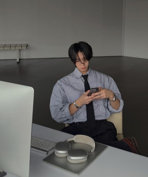 ASCLO（エジュクロ）の「【UNISEX】ASCLO／ダメージストライプシャツ（シャツ/ブラウス・メンズ・ブラック・FREE）」の15枚目の写真