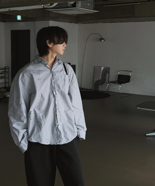 ASCLO（エジュクロ）の「【UNISEX】ASCLO／ダメージストライプシャツ（シャツ/ブラウス・メンズ・ブラック・FREE）」の20枚目の写真