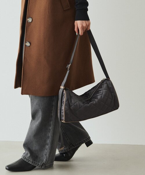 russet（ラシット）の「キルティングドラムミニショルダーバッグ（ショルダーバッグ・レディース・ブラック/チャコールグレー・FREE）」の2枚目の写真