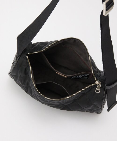 russet（ラシット）の「キルティングドラムミニショルダーバッグ（ショルダーバッグ・レディース・ブラック/チャコールグレー・FREE）」の13枚目の写真