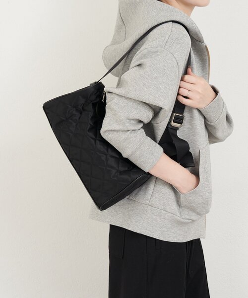 russet（ラシット）の「キルティングドラムミニショルダーバッグ（ショルダーバッグ・レディース・ブラック/チャコールグレー・FREE）」の18枚目の写真