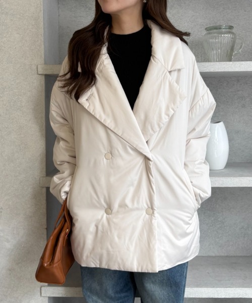 TREOVER（トレオーバー）の「綺麗めデザインに落とし込んだ中綿コート（テーラードジャケット・レディース・ブラック/アイボリー/カーキ・FREE）」の3枚目の写真