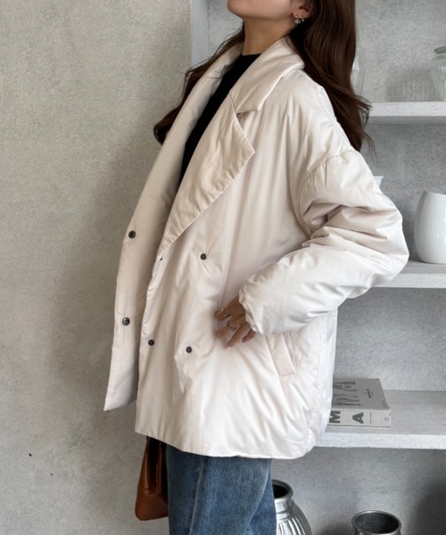 TREOVER（トレオーバー）の「綺麗めデザインに落とし込んだ中綿コート（テーラードジャケット・レディース・ブラック/アイボリー/カーキ・FREE）」の6枚目の写真