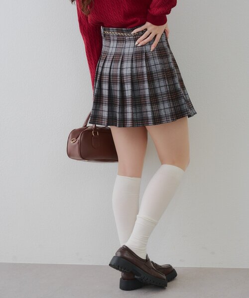 continuer de NICE CLAUP（コンティニューデナイスクラップ）の「チャーム付プリーツミニスカート（スカート・レディース・チャコールグレー/ブラック系その他/グレー系その他2/ブラック/オフホワイト/その他1/その他2・FREE）」の11枚目の写真