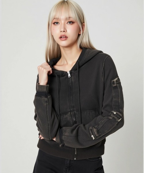 .KOM(ドットコム)の「A'GEM/9 × .kom 『.KOM/ドットケーオーエム』 Vintage Wash Zip-Up Hoodie/ヴィンテージウォッシュ ジップアップパーカー(パーカー・レディース・ブラック・FREE)」の1枚目の写真
