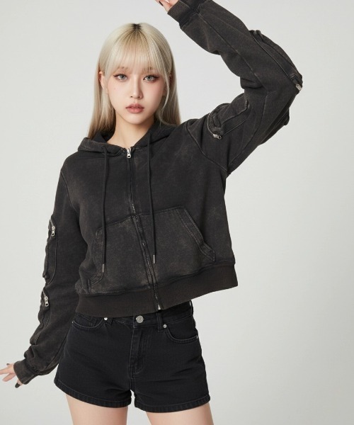 .KOM(ドットコム)の「A'GEM/9 × .kom 『.KOM/ドットケーオーエム』 Vintage Wash Zip-Up Hoodie/ヴィンテージウォッシュ ジップアップパーカー(パーカー・レディース・ブラック・FREE)」の3枚目の写真