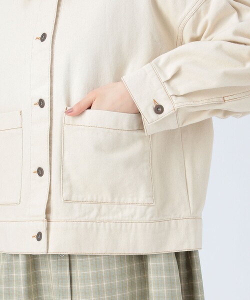 BEAMS HEART（ビームスハート）の「タック スリーブ オーバー デニム ジャケット（デニムジャケット・レディース・ナチュラル/ネイビー・MEDIUM/SMALL）」の19枚目の写真