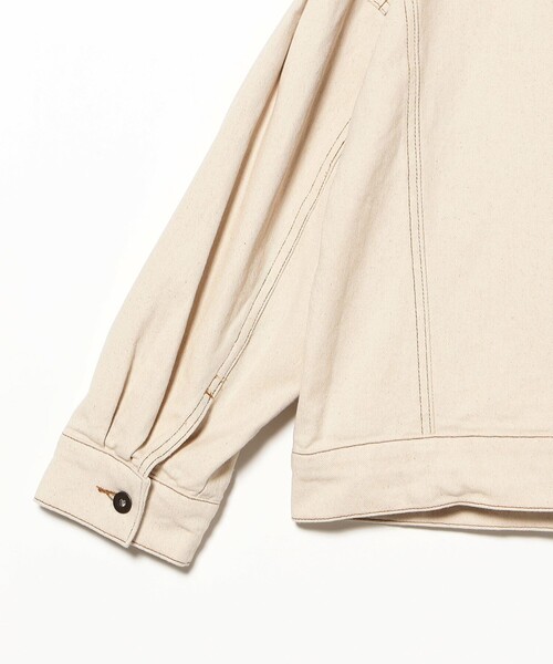 BEAMS HEART（ビームスハート）の「タック スリーブ オーバー デニム ジャケット（デニムジャケット・レディース・ナチュラル/ネイビー・MEDIUM/SMALL）」の11枚目の写真