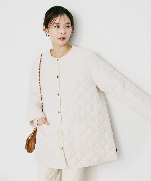 UNTITLED（アンタイトル）の「【 TRADITIONAL WEATHERWEAR 】アークリー Aライン ミドルコート（ノーカラーコート・レディース・アイボリー/ブラック・02）」の4枚目の写真