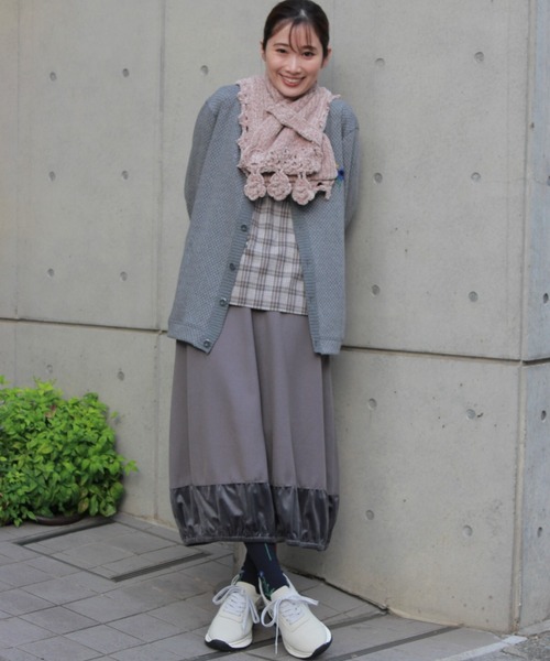 フラワーワンポイント刺繍ハンズフリースニーカー（スニーカー