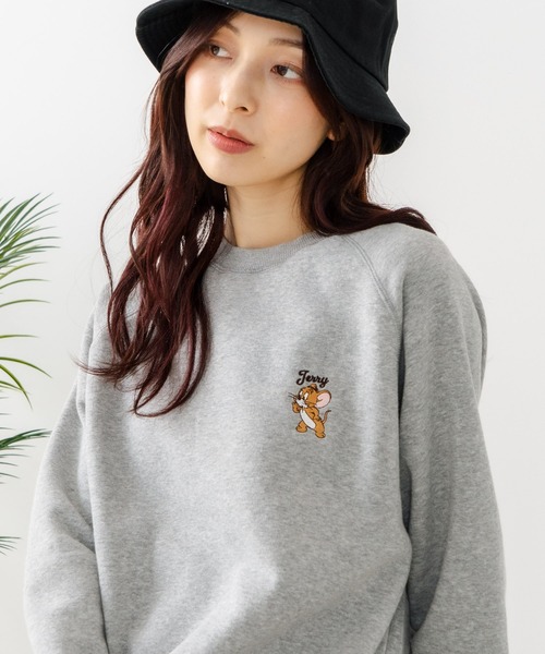 Tom&Jerry(トムアンドジェリー)の「【TOM&JERRY/トムとジェリー】TOM&JERRY ワンポイント 裏シャギー スウェット(スウェット・レディース・グレー/ライトグレー/ワイン/ブルー・MEDIUM/LARGE)」の2枚目の写真