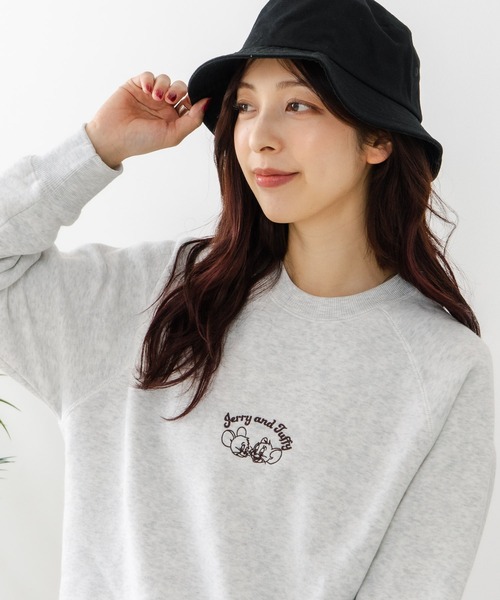 Tom&Jerry(トムアンドジェリー)の「【TOM&JERRY/トムとジェリー】TOM&JERRY ワンポイント 裏シャギー スウェット(スウェット・レディース・グレー/ライトグレー/ワイン/ブルー・MEDIUM/LARGE)」の1枚目の写真