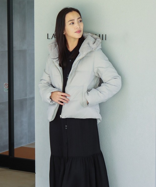 libelle more（リベル モア）の「フードフェイクファーダウンジャケット（ダウンジャケット/コート・レディース・モカ/ネイビー/アイボリー/ブラック/グレー・M/L）」の12枚目の写真