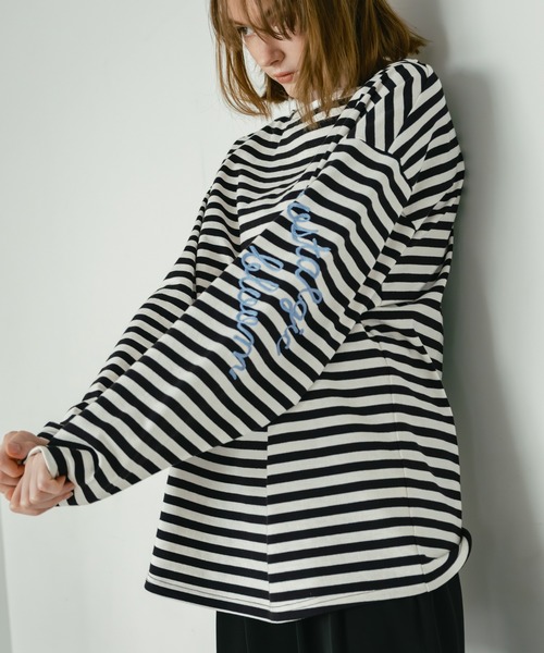 WHYTO.(ホワイト)の「「WHYTO. / ホワイト」ルーズストライプトップス(Tシャツ/カットソー・レディース・ホワイト×ネイビー/ピンク系/オフホワイト・38/36)」の5枚目の写真