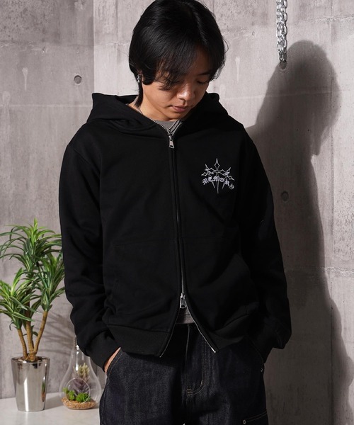 #MEMORY（メモリー）の「【MEMORY】ヘビーウェイト クロスラインストーン ダブルZIPパーカー / Cross Line Stone Double ZIP Hoodie（パーカー・メンズ・ブラック系1/ブラック系3/ブラック系2・S/M/L）」の7枚目の写真