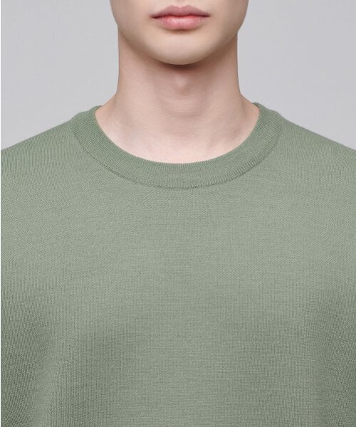 MUSINSA STANDARD（ムシンサスタンダード）の「ミニマルクルーネックニット [ペイルセージ]（ニット/セーター・メンズ・その他・SMALL/X-LARGE/XX-LARGE/LARGE）」の4枚目の写真