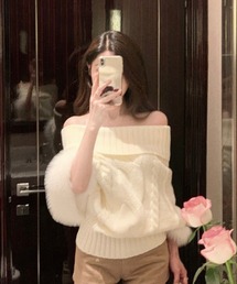 ファーオフショルニット トップス