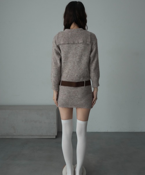 Nadana(ナダナ)の「ルーズベルトニットミニワンピース(ワンピース・レディース・グレー/ベージュ・FREE)」の15枚目の写真