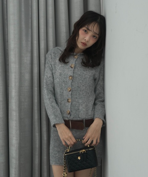 Nadana(ナダナ)の「ルーズベルトニットミニワンピース(ワンピース・レディース・グレー/ベージュ・FREE)」の19枚目の写真