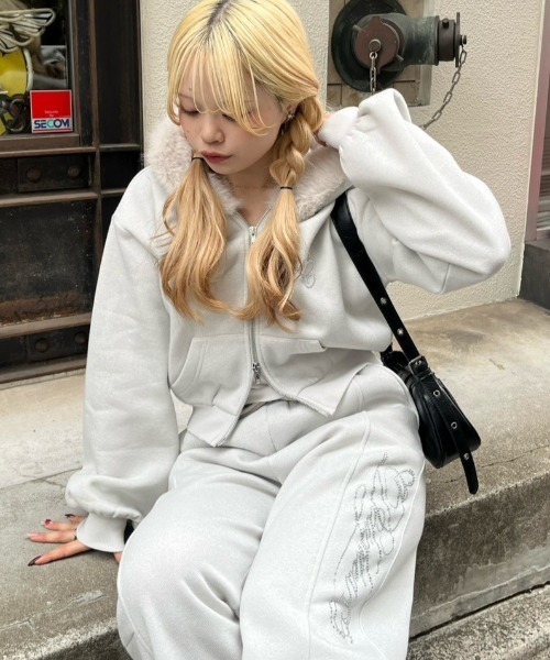 SETUP対応アイテム】ラメロゴ裏起毛ファーパーカー（パーカー