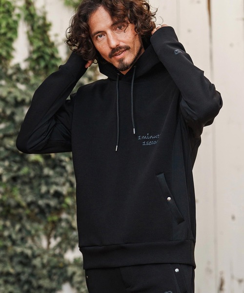 1minute 1second（ワンミニットワンセカンド）の「mpa4001-cursive embroidery cardboard knit nylon hoodie パーカー(1M26H040)（パーカー・メンズ・ブラック/ネイビー/ホワイト・S/M/L/XL）」の2枚目の写真