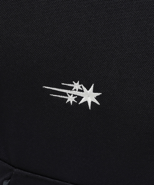 NICE GHOST CLUB(ナイスゴーストクラブ)の「NGC SPORTY SLING BAG_BLACK(NG2EFUAB43A)(メッセンジャーバッグ・レディース・ブラック・F)」の5枚目の写真
