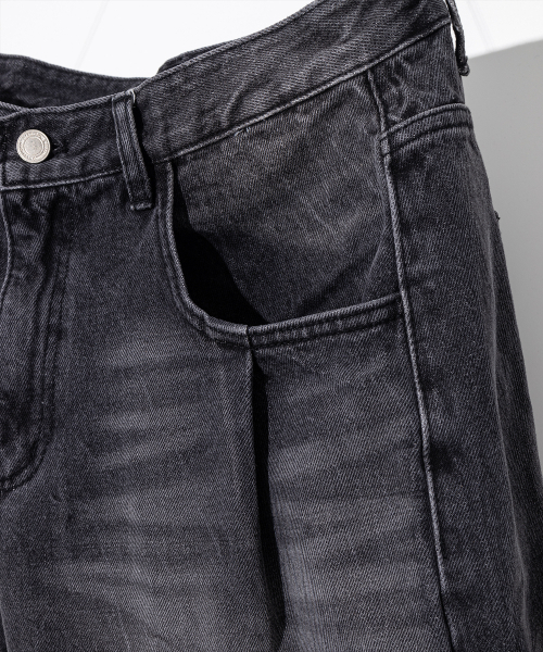 MASSNOUN(マスノウン)の「バミューダプリーツカーペンターデニムショートパンツ MSFSP001-BK(その他パンツ・レディース・その他・MEDIUM/LARGE/X-LARGE)」の4枚目の写真