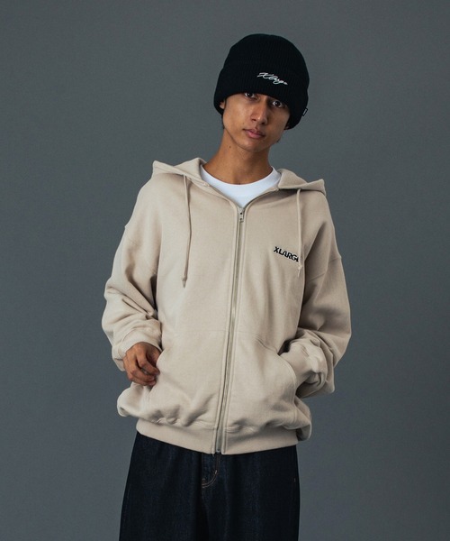 XLARGE(エクストララージ)の「OG BOX ZIP UP HOODED SWEATSHIRT(パーカー・メンズ・ベージュ/ブラック/オリーブ/アッシュ・S/M/L/XL)」の14枚目の写真