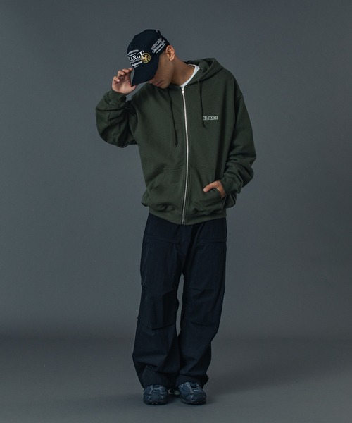 XLARGE(エクストララージ)の「OG BOX ZIP UP HOODED SWEATSHIRT(パーカー・メンズ・ベージュ/ブラック/オリーブ/アッシュ・S/M/L/XL)」の13枚目の写真