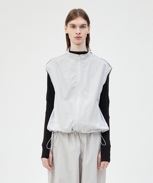 WINDER(ワインダー)の「SLASHED UTILITY VEST - GREY(ベスト・メンズ・その他・MEDIUM/LARGE)」の1枚目の写真