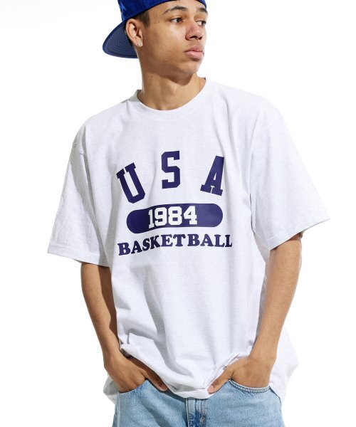 CREAM SODA LAB(クリームソーダラボ)の「ユエスエイバスケットボール 半袖Tシャツ ライトグレー ネイビー(Tシャツ/カットソー・メンズ・その他・LARGE/MEDIUM/X-LARGE/XX-LARGE)」の3枚目の写真