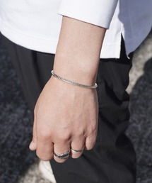 misto accessories（ミストアクセサリーズ）の「Karen Silver bangle　ユニセックス 高純度カレンシルバー バングル（バングル/リストバンド）」
