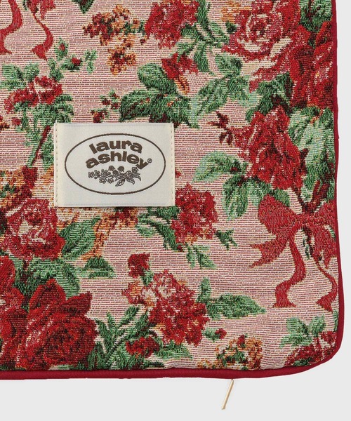 ジャカード/ギフトにおすすめ！】メアリーポート ブーケ柄 クッション