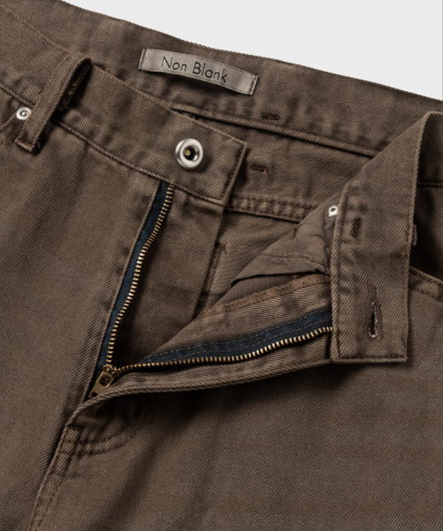 NONBLANK(ノンブランク)の「ダイングデニムパンツ_BROWN(デニムパンツ・メンズ・ブラウン・MEDIUM/LARGE/X-LARGE)」の8枚目の写真