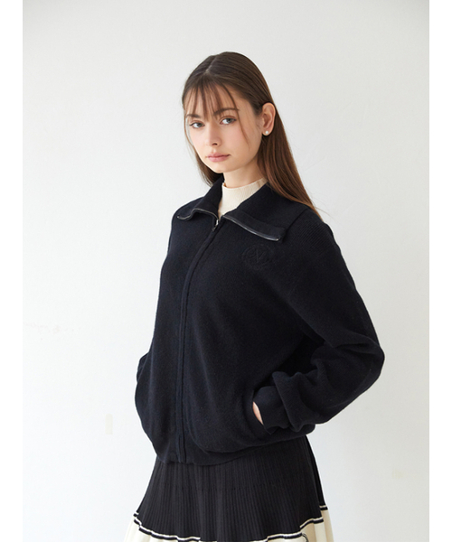 NITINA(ニティナ)の「ソフトウールジップアップカーディガンBK(ニット/セーター・レディース・ブラック・SMALL/MEDIUM)」の5枚目の写真