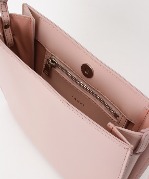 YAHKI(ヤーキ)の「UR YAHKI YH-26(ショルダーバッグ・レディース・ブラック/ライトピンク/キャメル/ネイビー/カーキ/ホワイト/ベージュ/ライトブルー・FREE)」の15枚目の写真