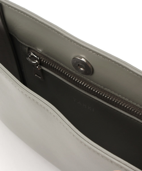 YAHKI(ヤーキ)の「UR YAHKI YH-26(ショルダーバッグ・レディース・ブラック/ライトピンク/キャメル/ネイビー/カーキ/ホワイト/ベージュ/ライトブルー・FREE)」の17枚目の写真