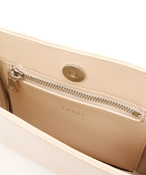 YAHKI(ヤーキ)の「UR YAHKI YH-26(ショルダーバッグ・レディース・ブラック/ライトピンク/キャメル/ネイビー/カーキ/ホワイト/ベージュ/ライトブルー・FREE)」の18枚目の写真