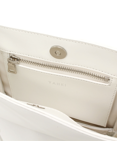 YAHKI(ヤーキ)の「UR YAHKI YH-26(ショルダーバッグ・レディース・ブラック/ライトピンク/キャメル/ネイビー/カーキ/ホワイト/ベージュ/ライトブルー・FREE)」の19枚目の写真