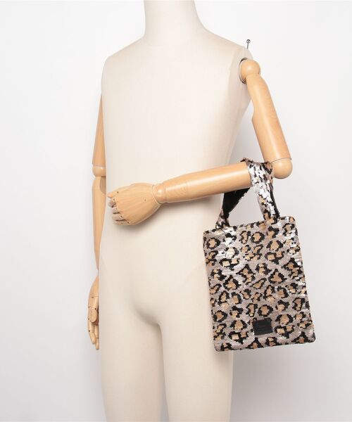 MASSIVE STORE(マッシブストア)の「【Swaraj/スワラージ】スパンコールTOTE(トートバッグ・メンズ・ブラック/ゴールド/シルバー系その他/ゴールド系その他・FREE)」の11枚目の写真