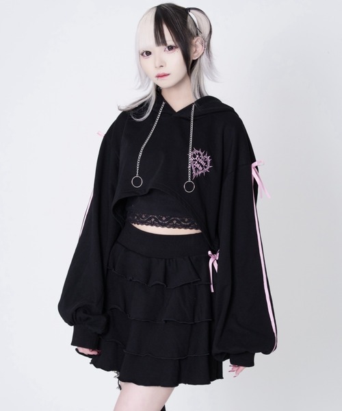 TRAVAS TOKYO(トラバス トウキョウ)の「『TRAVAS TOKYO/トラバス トーキョー』クロップドフーディーセットアップ(セットアップ・レディース・ブラック×ホワイト/ブラック×ピンク・FREE)」の2枚目の写真