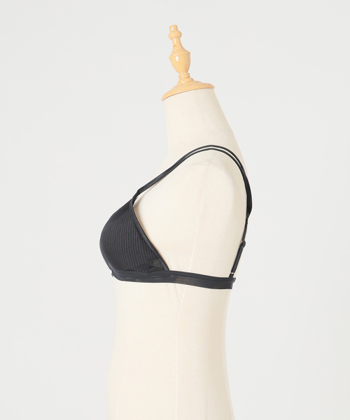 AROMATIQUE(アロマティック)の「AROMATIQUE アロマティック シルクトライアングルブラ R147AR(ブラジャー・レディース・ブラック・LARGE/MEDIUM)」の4枚目の写真